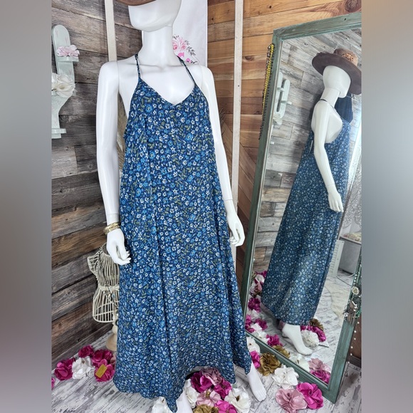 Three Bird Nest Oasis Pocket Maxi Dress - Navy Floral - Picture 3 of 13